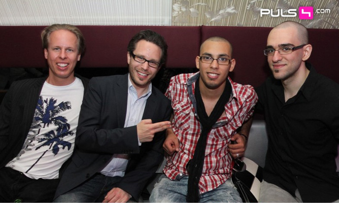 1.jpg - 115294 Bytes